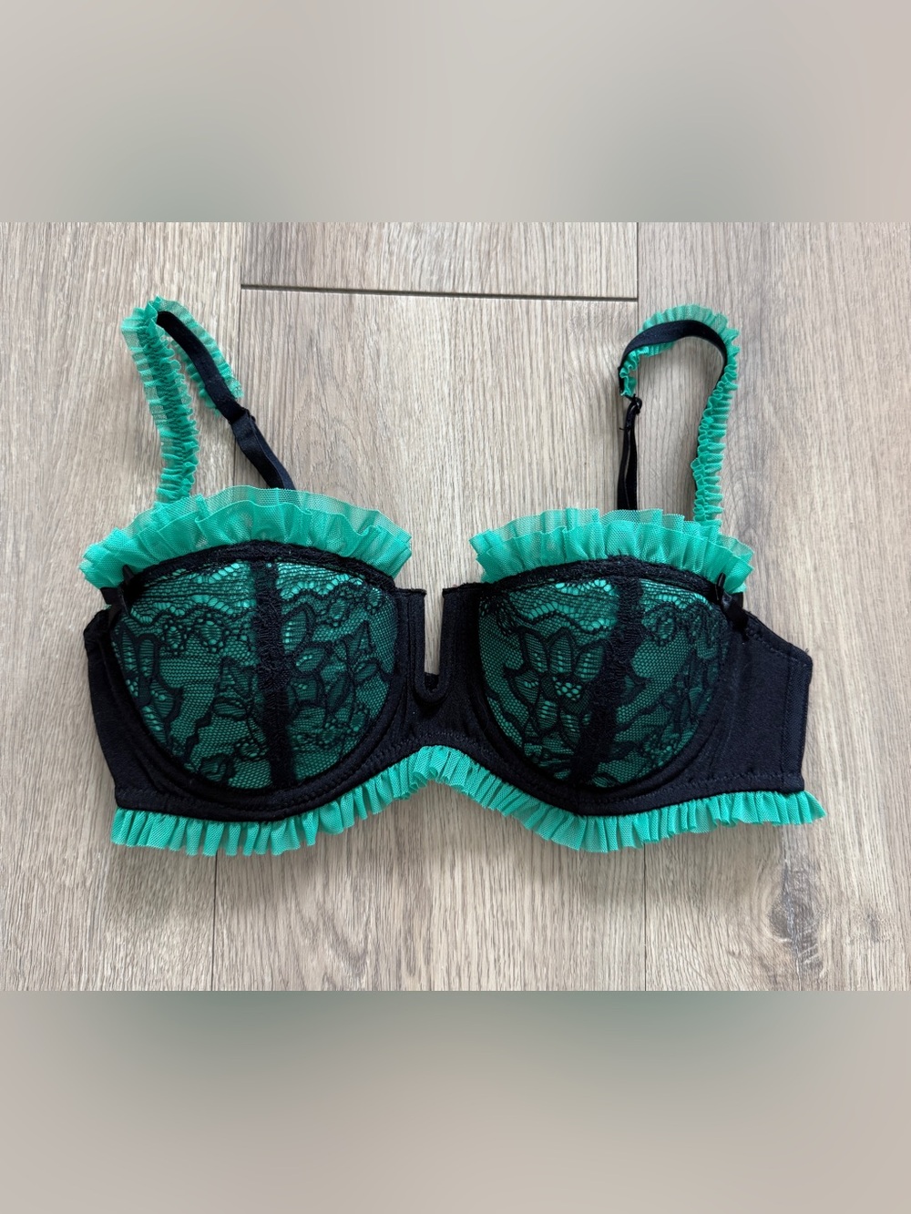 Victoria’s Secret Sexy Little Things Green Ruffle Black Lace Balconette Bra 34B